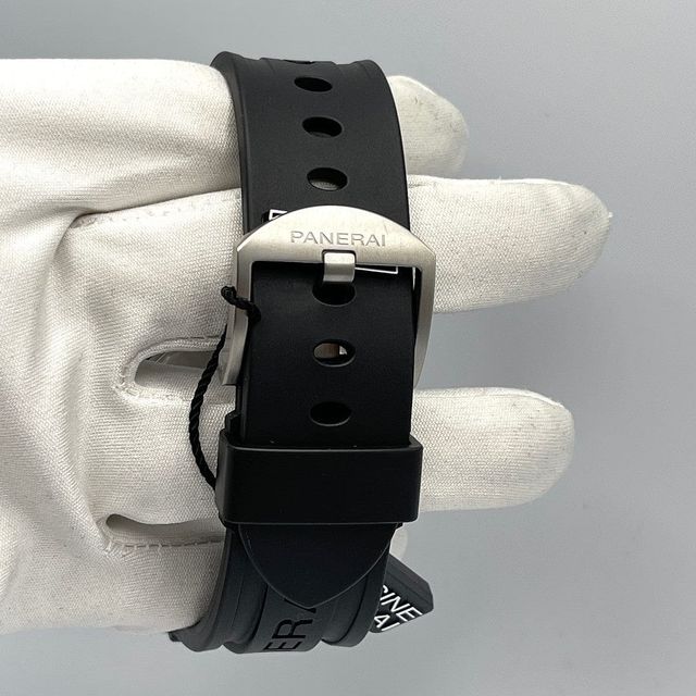 Panerai Luminor Submersible PAM00731 Image 3